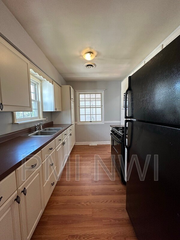 Building Photo - 209 N Rensselaer Ave