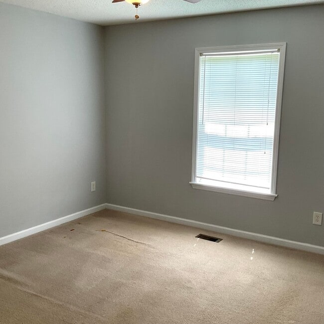 Building Photo - Home with 3 Bedrooms, 2 Baths with 2 Car G...