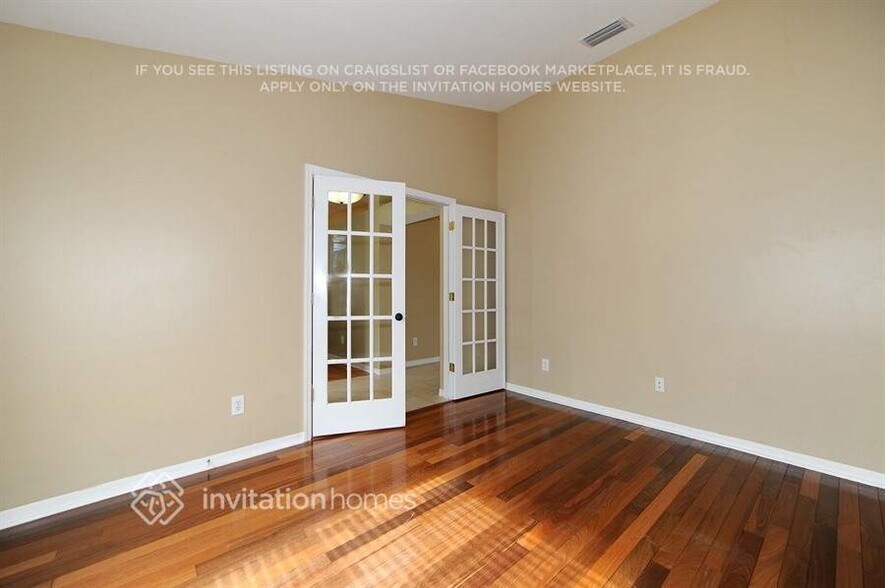 Building Photo - 12001 Colonial Estates Ln