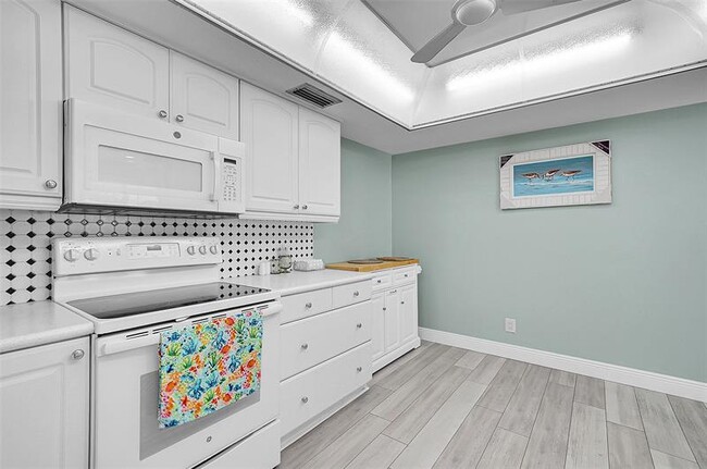 Building Photo - 2705 Roosevelt St