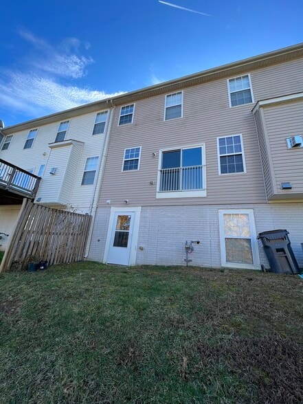 Building Photo - 188 Executive Cir