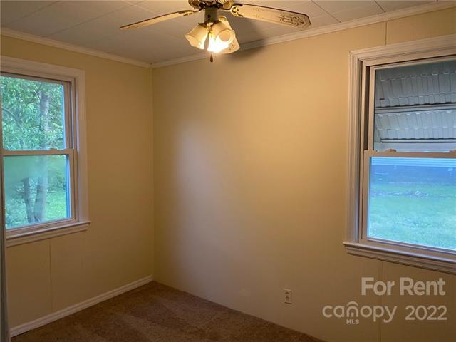 Building Photo - 419 Lincoln St