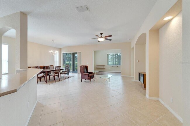 Building Photo - 1013 Emerald Dunes Dr
