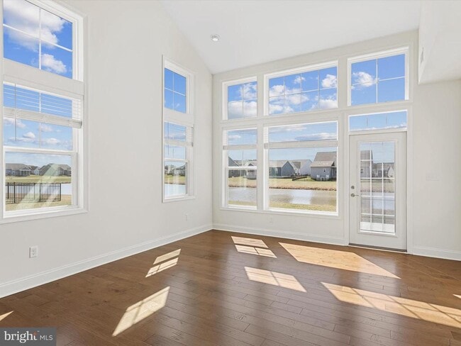 Building Photo - 25041 Tanager Ln