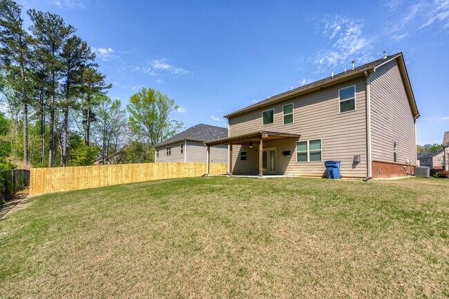 Building Photo - 3092 Hawthorn Farm Blvd