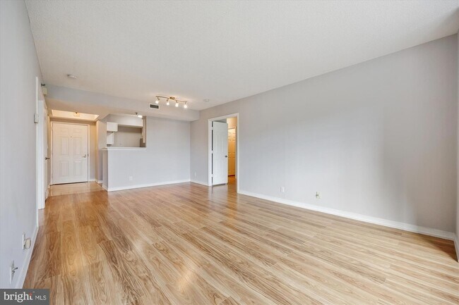 Building Photo - 5809 Nicholson Ln