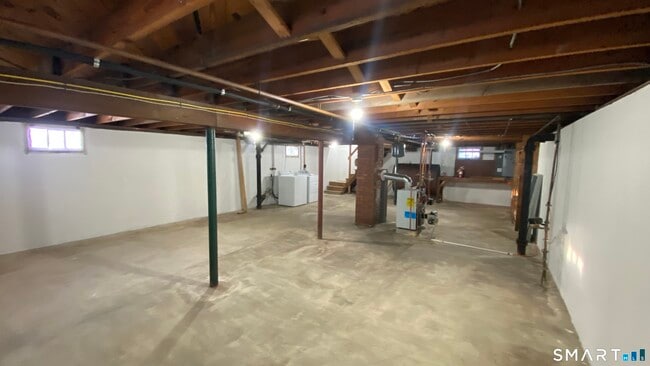 Building Photo - 178 Edgewood Dr