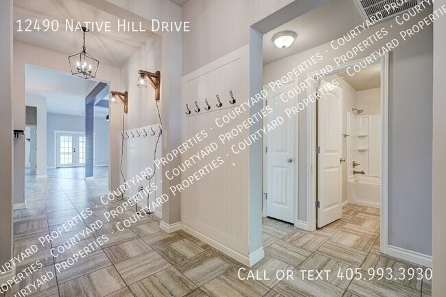 Building Photo - 12490 Native Hill Dr