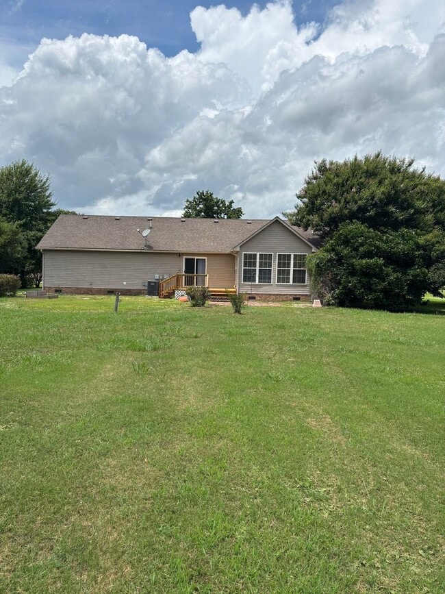 Building Photo - 102 Rachel Dr