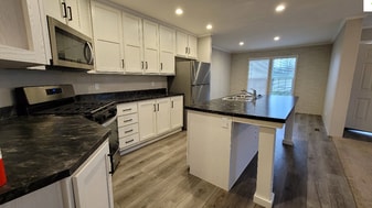 Building Photo - 49497 Au Lac Dr E