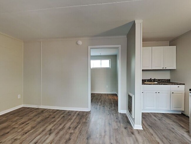 Building Photo - 2525 Merry Oaks Dr