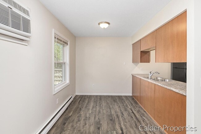 Building Photo - 2940 Vineland Ave SE