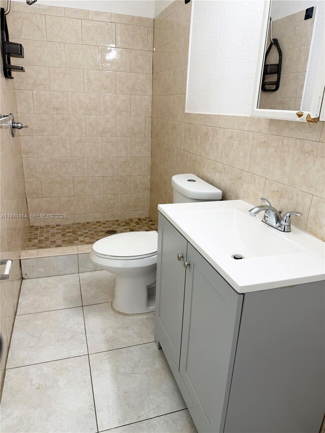 Building Photo - 7811 NW 66th Terrace