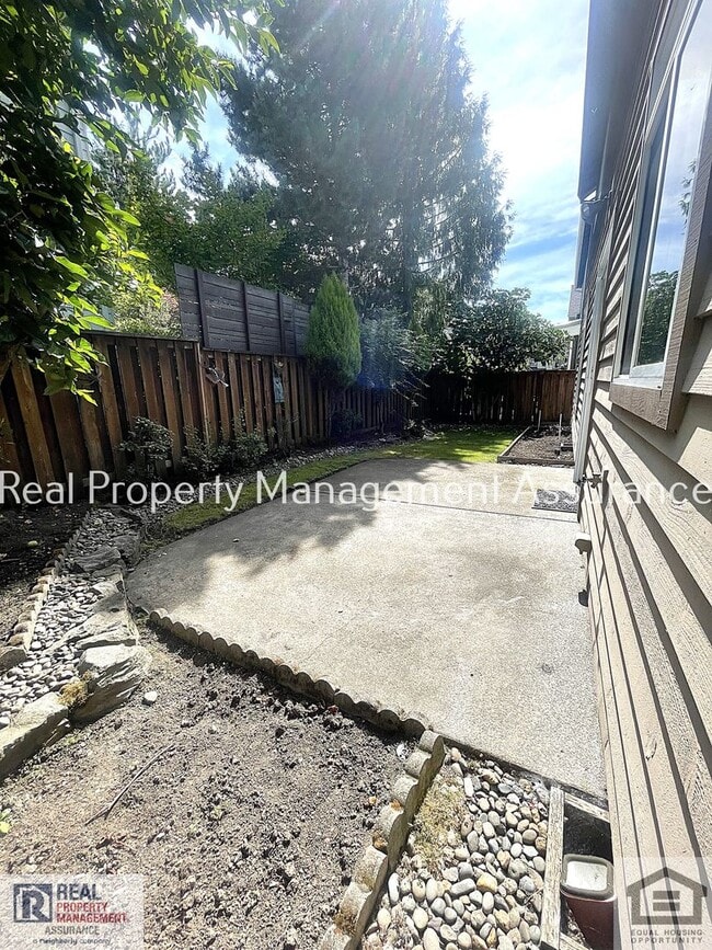 Building Photo - 16442 SW 132nd Terrace