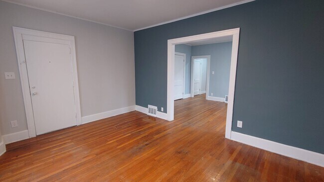 Building Photo - 1350 Alter Rd