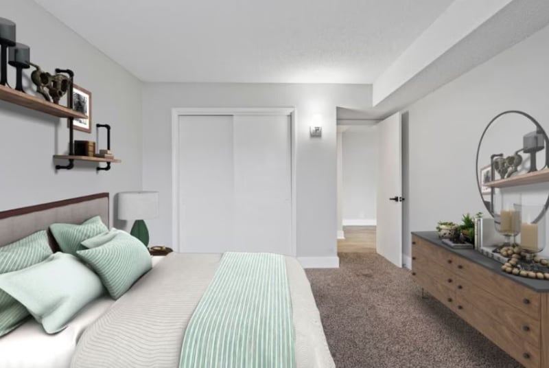 Building Photo - 600 Whispering Hills Dr