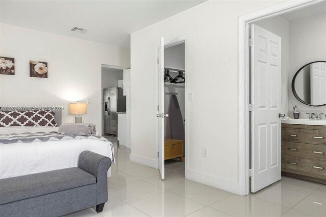 Building Photo - 1924 SW 20th St