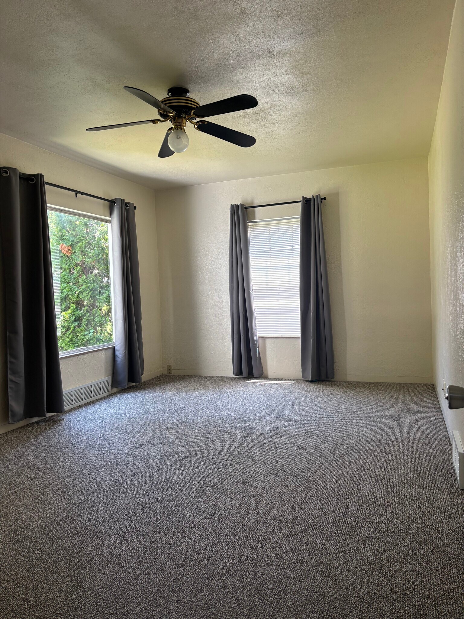 Living Room - 3520 37th st