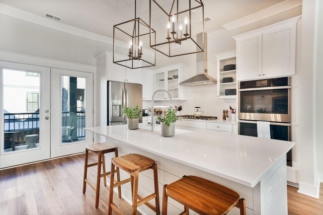 Building Photo - 1515 Martel St