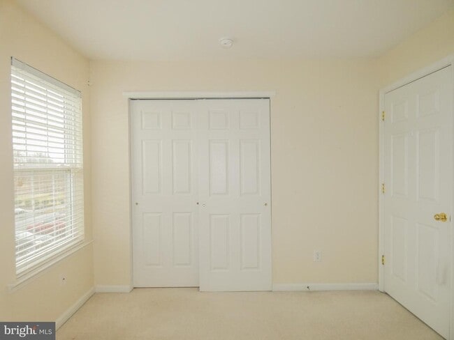 Building Photo - 2105 Lexington Mews