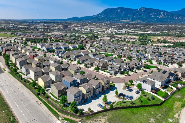 Building Photo - Charming 2-Bed, minutes to Fort Carson,  Peterson Space Force and downtown Colorado Springs.