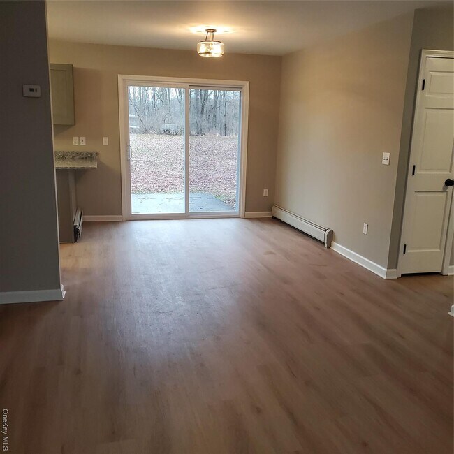 Building Photo - 71 E Searsville Rd