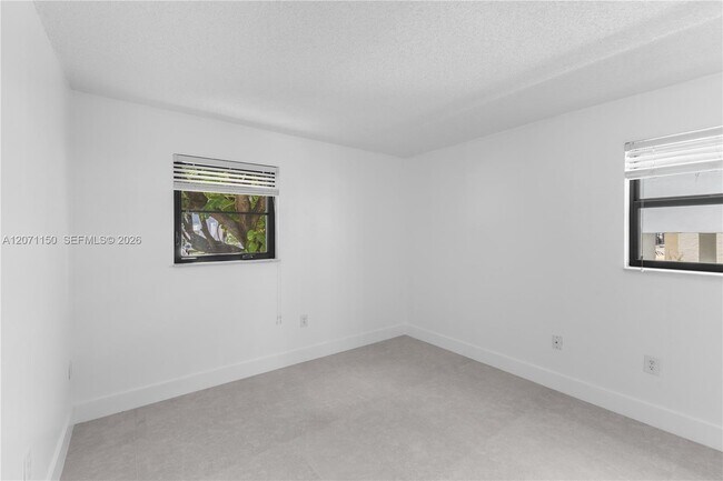 Building Photo - 1225 West Ave