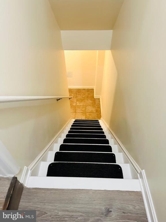 Building Photo - 22 Alden Ct