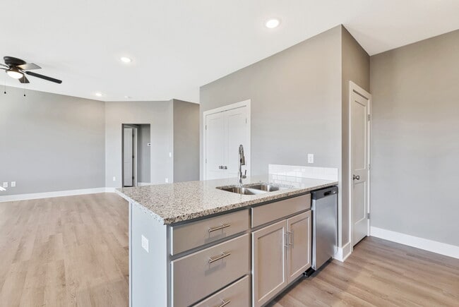 Building Photo - 4579 S Doris Ct