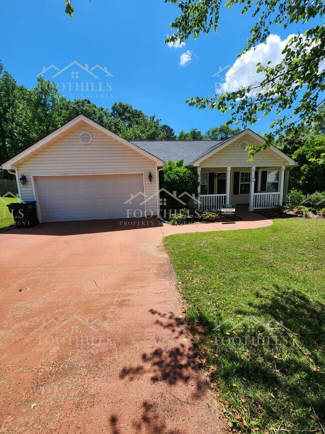 Primary Photo - Beautiful 3-Bedroom Brick Home with Sunroo...
