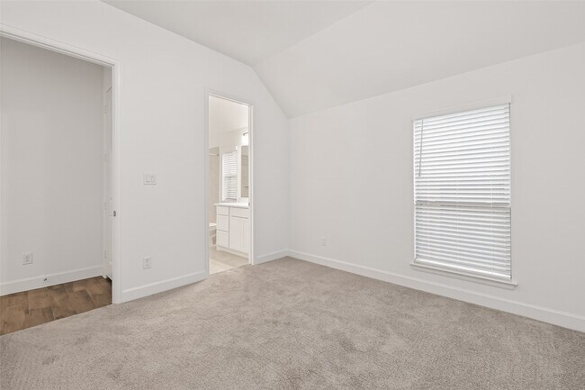 Building Photo - 1132 Beals Crk St