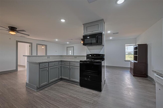 Building Photo - 22334 FM 762 Rd