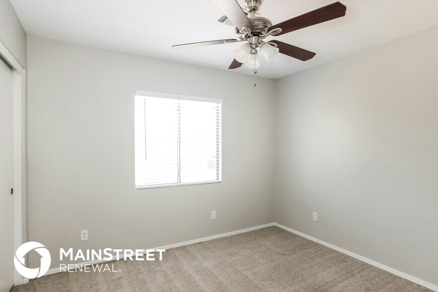 Building Photo - 12330 W Valentine Ave