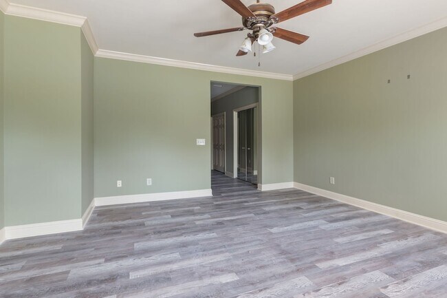 Building Photo - 4316 Summercrest Blvd