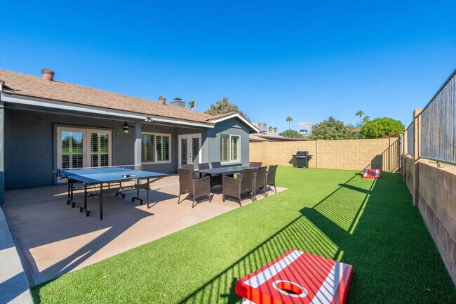 Building Photo - 14615 N 22nd Ln