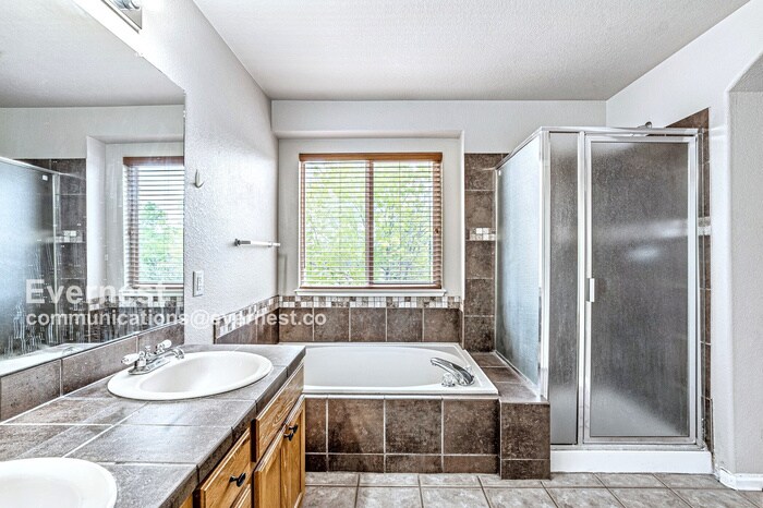 Building Photo - 13087 Race Ct