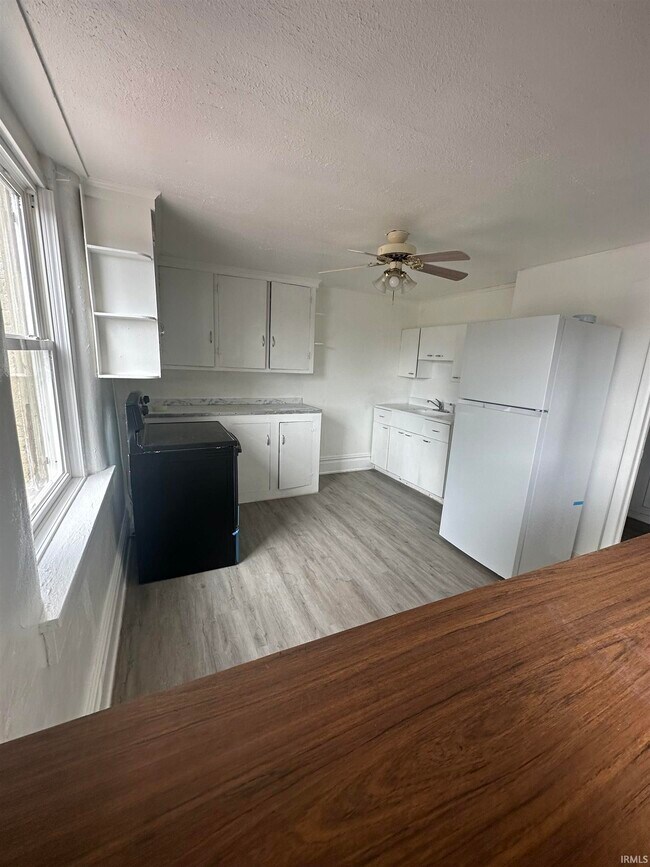 Building Photo - 104 W Michigan St