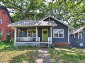 Building Photo - Charming 2-Bedroom Home minutes from everything!