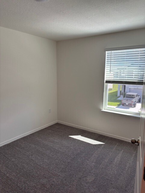 Building Photo - 3646 Majestic Dr
