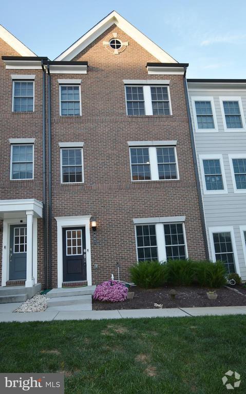 Building Photo - 967 Sperry Way