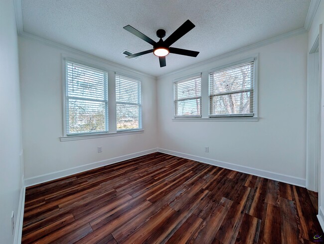 Building Photo - 1108 Washington St