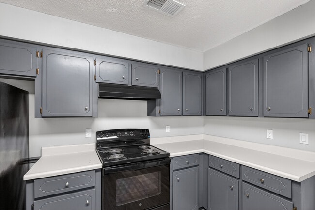 Building Photo - 314 Nottingham Way