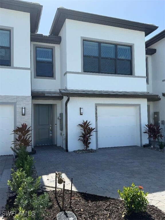 Building Photo - 27857 Solis Grande Dr