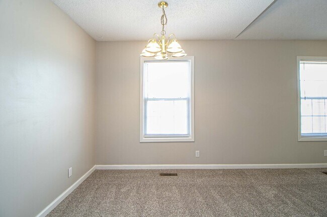 Building Photo - 233 Waterford Dr