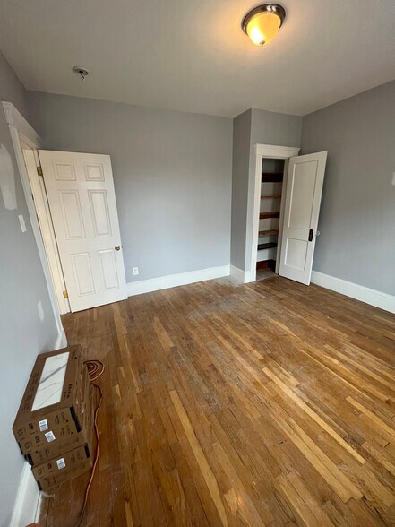 Building Photo - 70 Brentwood St