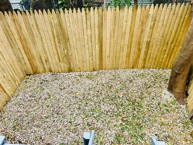 Building Photo - 5541 Hadfield St