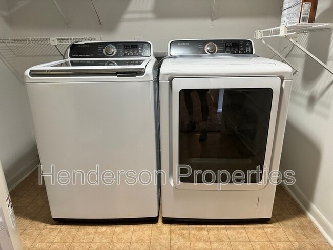 Building Photo - 501 Fenton Pl