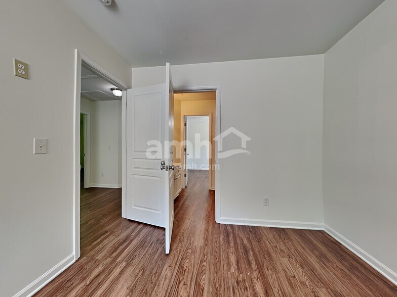 Building Photo - 3309 Glamorgan Ct