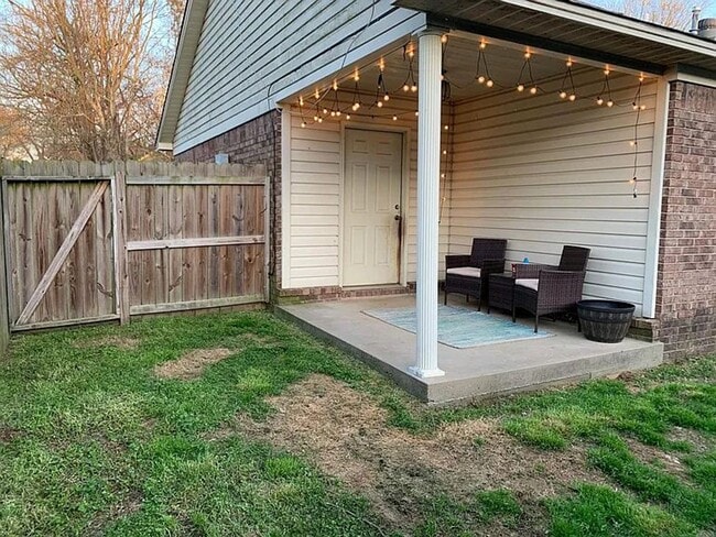Building Photo - Charming 2 Bed / 2 Bath Home in the Heart of Downtown Searcy