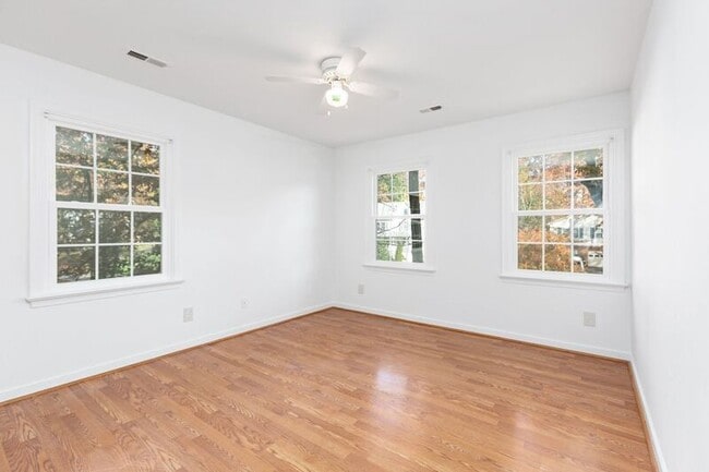 Building Photo - 1017 John Paul Jones Dr